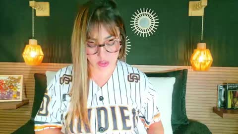 Anna Victoria online show from 04/14/26, 12:49