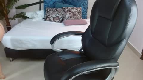 anne_blake online show from 05/21/26, 02:51