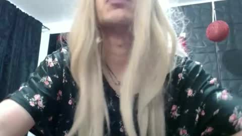 Anne online show from 11/04/25, 08:35