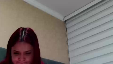 Snapshot of anne_julienne chatting on 09/20/25, 12:55 online show from 09/20/25, 12:55