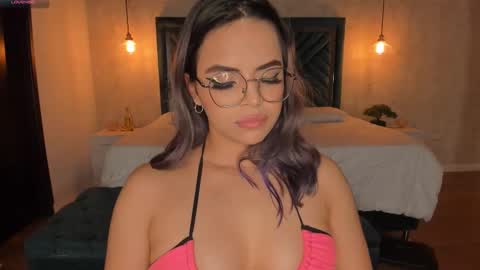 Snapshot of anne_mallow chatting on 03/08/25, 07:05 Ann online show from 03/08/25, 07:05