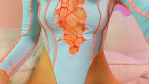 anne_millerr online show from 06/02/26, 11:56