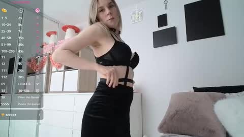 Anne Willow online show from 03/24/26, 03:00