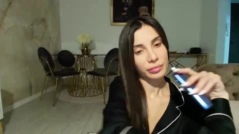 AnneHotxxx online show from 04/07/26, 08:09