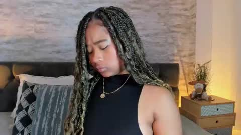 Snapshot of anneth__m chatting on 07/17/26, 07:41 Anneth online show from 07/17/26, 07:41