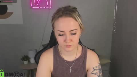 Joyce Howard online show from 03/18/26, 02:15