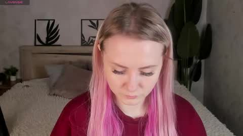 Joyce Howard online show from 04/13/26, 02:17