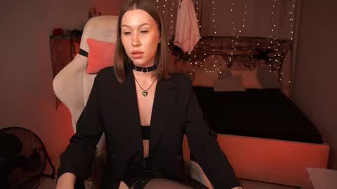 Snapshot of annettelane chatting on 10/23/25, 06:02 Anna online show from 10/23/25, 06:02