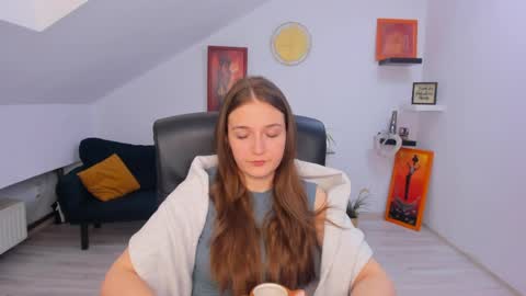 annewilsonn online show from 04/29/26, 10:52