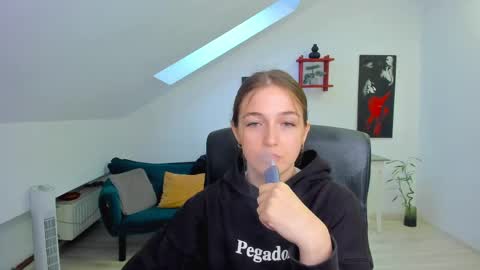 annewilsonn online show from 05/14/26, 04:41
