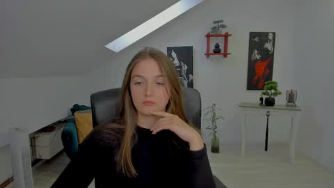 annewilsonn online show from 05/22/26, 05:14