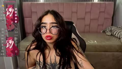 Snapshot of anni_acker_b chatting on 11/15/25, 05:20 Anni acker b online show from 11/15/25, 05:20