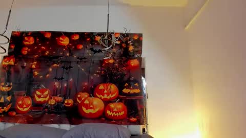 Camila  Anni online show from 10/21/25, 01:06