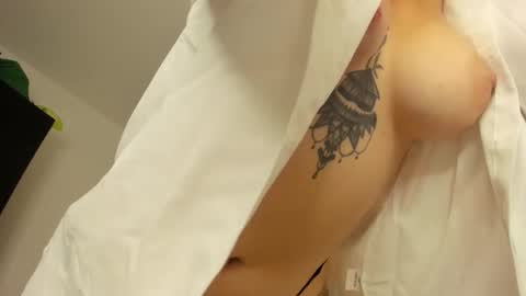 Snapshot of anniaheels chatting on 12/14/25, 01:55 Annia Acosta online show from 12/14/25, 01:55