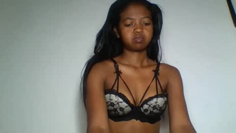annica86 online show from 04/25/26, 04:37