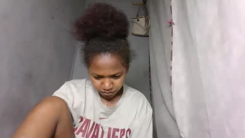 annick98 online show from 02/25/26, 07:45