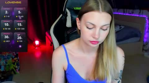 Annie online show from 10/26/25, 09:21