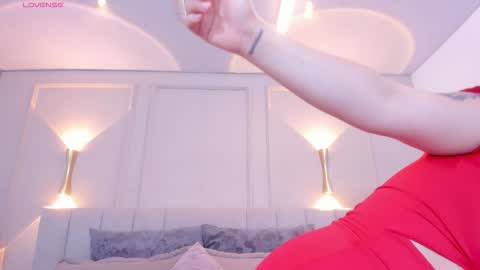 annie_20_ online show from 02/19/26, 12:12