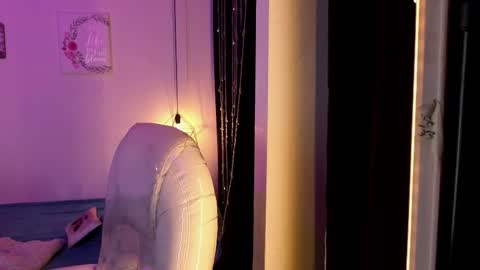 Annie And Ryan  online show from 01/18/26, 03:43