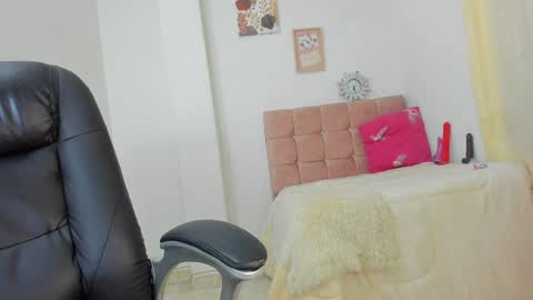 Anna online show from 01/17/25, 11:07