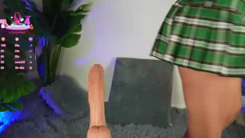 Annie online show from 09/29/25, 07:51