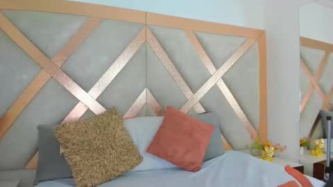 annie_coxx online show from 04/11/26, 07:07