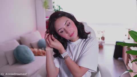 Annie    online show from 12/11/24, 09:55