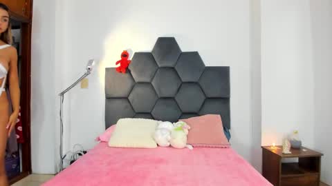 Annie online show from 12/12/24, 04:43