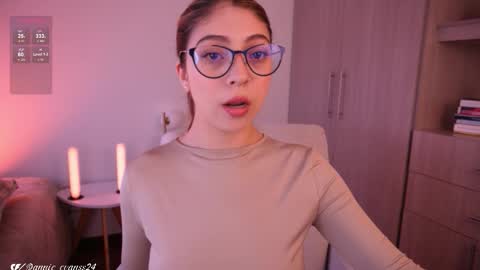 Annie Evans online show from 11/02/25, 09:17