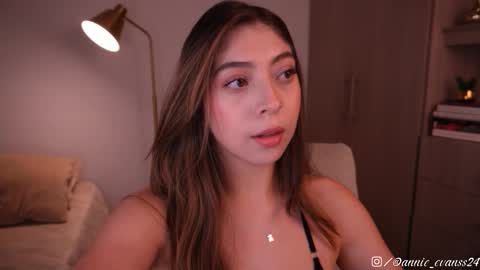 Annie Evans online show from 02/09/26, 01:20