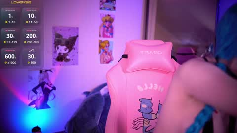 Snapshot of annie_may_may chatting on 12/08/24, 02:52 Annie May online show from 12/08/24, 02:52