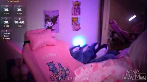 Snapshot of annie_may_may chatting on 01/09/25, 04:06 Annie May online show from 01/09/25, 04:06