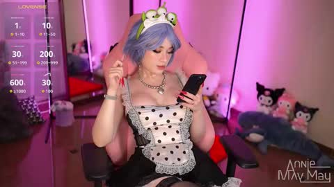 Snapshot of annie_may_may chatting on 09/26/25, 07:01 Annie May online show from 09/26/25, 07:01