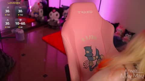 Snapshot of annie_may_may chatting on 10/06/25, 12:24 Annie May online show from 10/06/25, 12:24