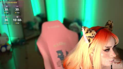 Snapshot of annie_may_may chatting on 11/09/25, 02:04 Annie May online show from 11/09/25, 02:04