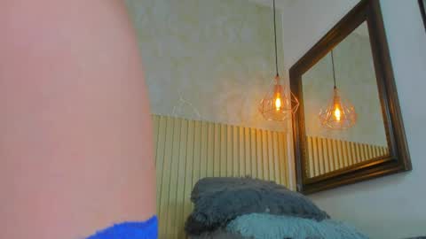 Snapshot of annie_paradisee chatting on 05/16/26, 12:07 Annie online show from 05/16/26, 12:07