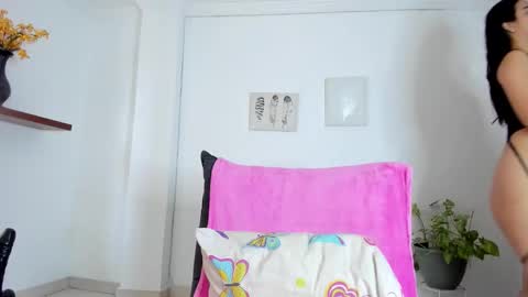 Annie online show from 09/29/25, 02:00