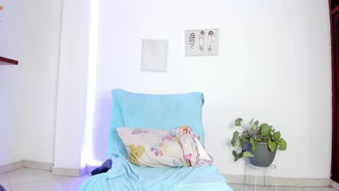 Annie online show from 12/13/25, 07:53