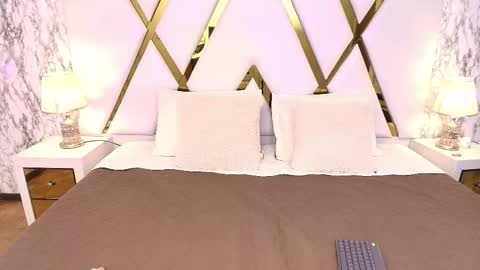 Snapshot of annie_thompsonn_ chatting on 02/24/26, 12:30 Annie online show from 02/24/26, 12:30