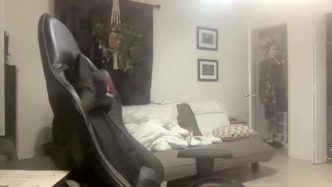 annie_xxx111 online show from 12/04/24, 06:00