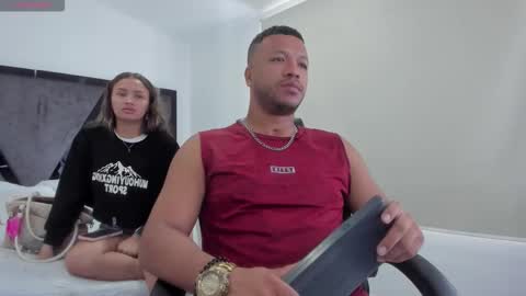 Snapshot of annieandstefan chatting on 11/02/25, 01:57 Annie and Stefan online show from 11/02/25, 01:57