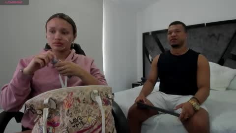 Snapshot of annieandstefan chatting on 11/16/25, 03:28 Annie and Stefan online show from 11/16/25, 03:28