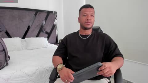 Annie and Stefan online show from 04/11/26, 01:59