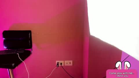 Snapshot of anniebluee_ chatting on 04/01/26, 11:00 Annie Bluee online show from 04/01/26, 11:00