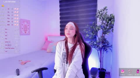 Snapshot of anniebrie chatting on 12/04/24, 05:38 Cassandra online show from 12/04/24, 05:38