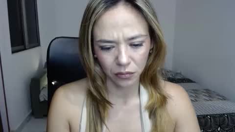 Annie online show from 05/31/26, 03:04