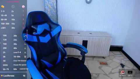 Snapshot of anniee_x chatting on 12/04/25, 04:59 Anniee online show from 12/04/25, 04:59