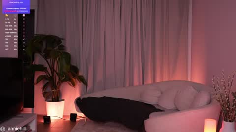 anniehillofficial_ online show from 01/25/25, 11:11