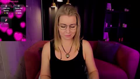 Annie online show from 02/28/25, 05:48