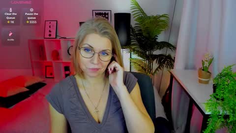 Annie online show from 01/16/26, 05:55